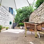 Apartment And Room Nona Stella